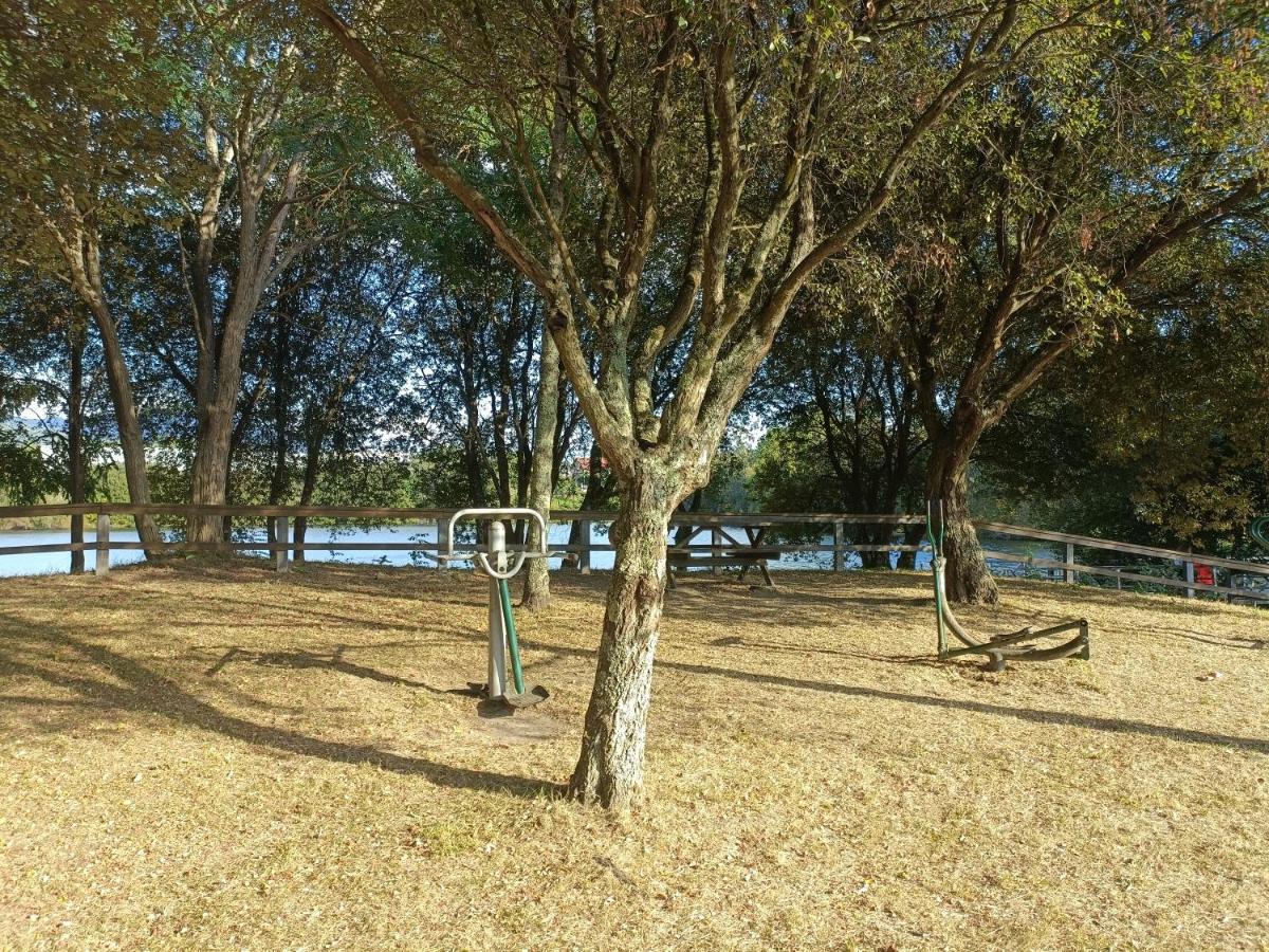 A Casa Do Lago Apartment ปอนเตเบดรา ภายนอก รูปภาพ